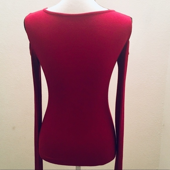Maroon Red Ribbed Cold Shoulder Top NEW W OUT TAGS - Picture 7 of 8
